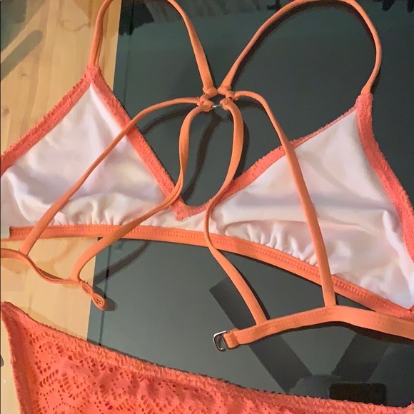 Bikini - Picture 4 of 5